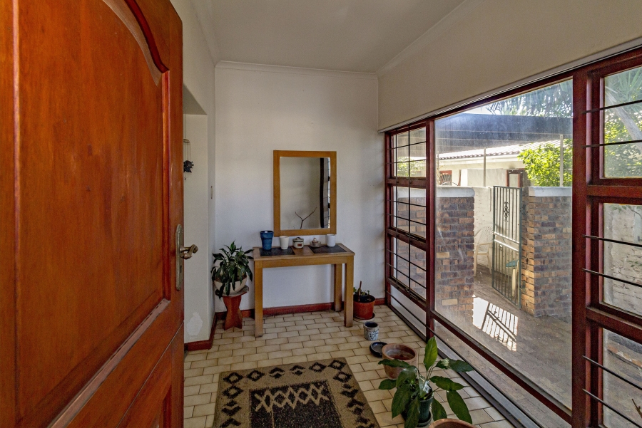 5 Bedroom Property for Sale in Lochnerhof Western Cape